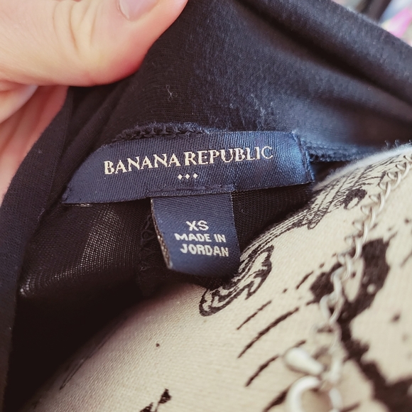 Banana Republic Black Cowl Neckline Tank Top - Picture 4 of 5